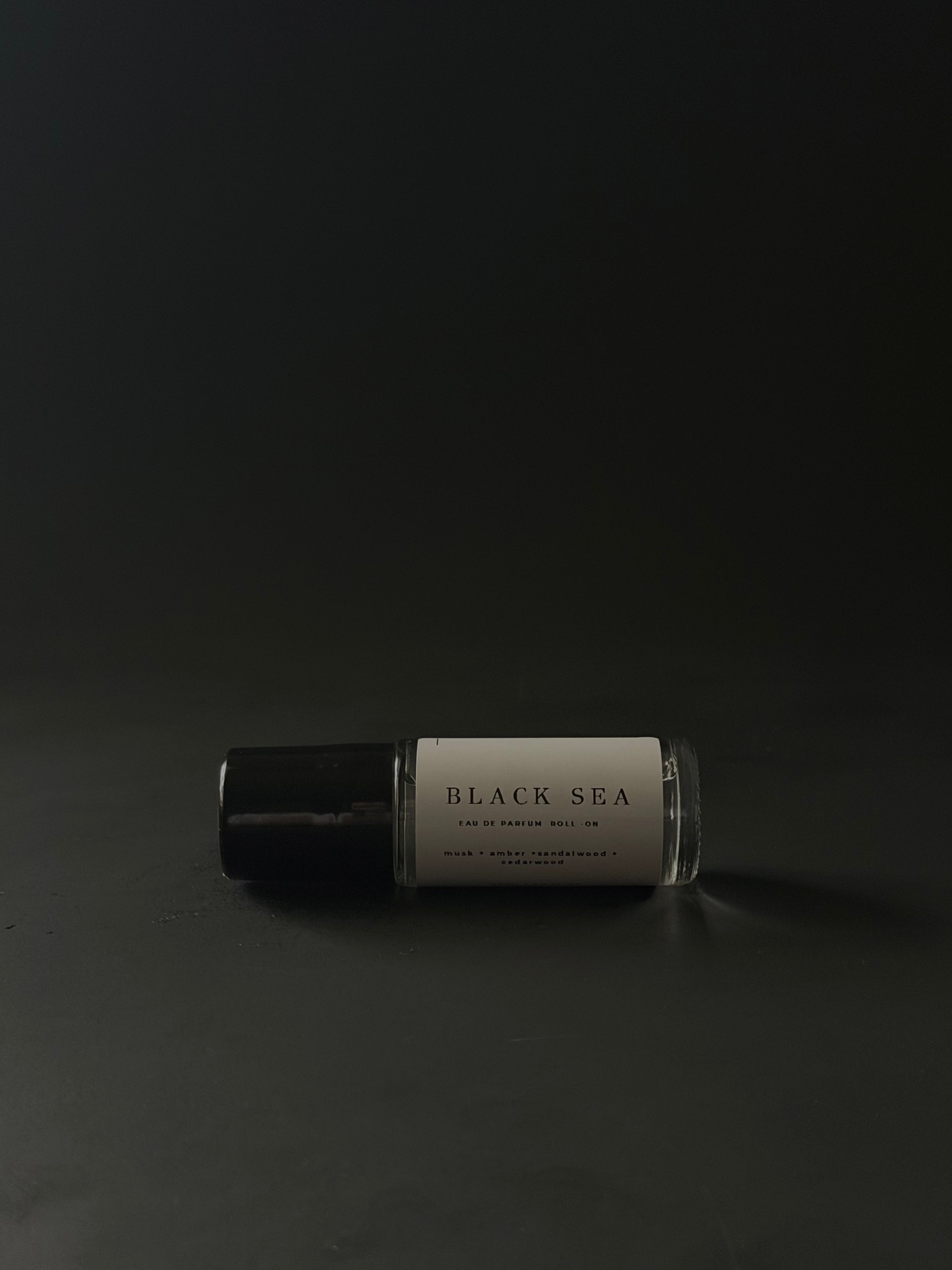 BLACK SEA EAU DE PARFUM ROLL -ON