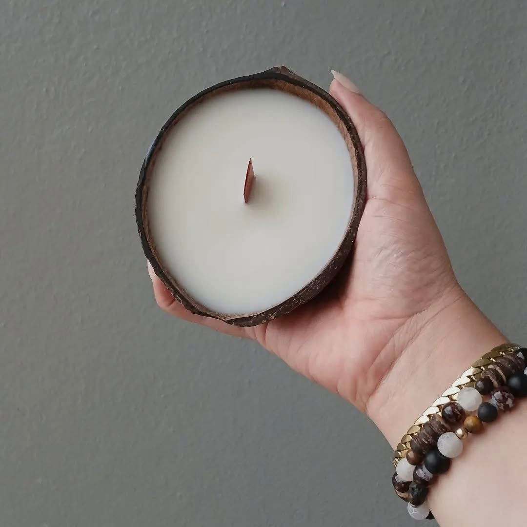 TROPICAL GLOW COCONUT SHELL CANDLE