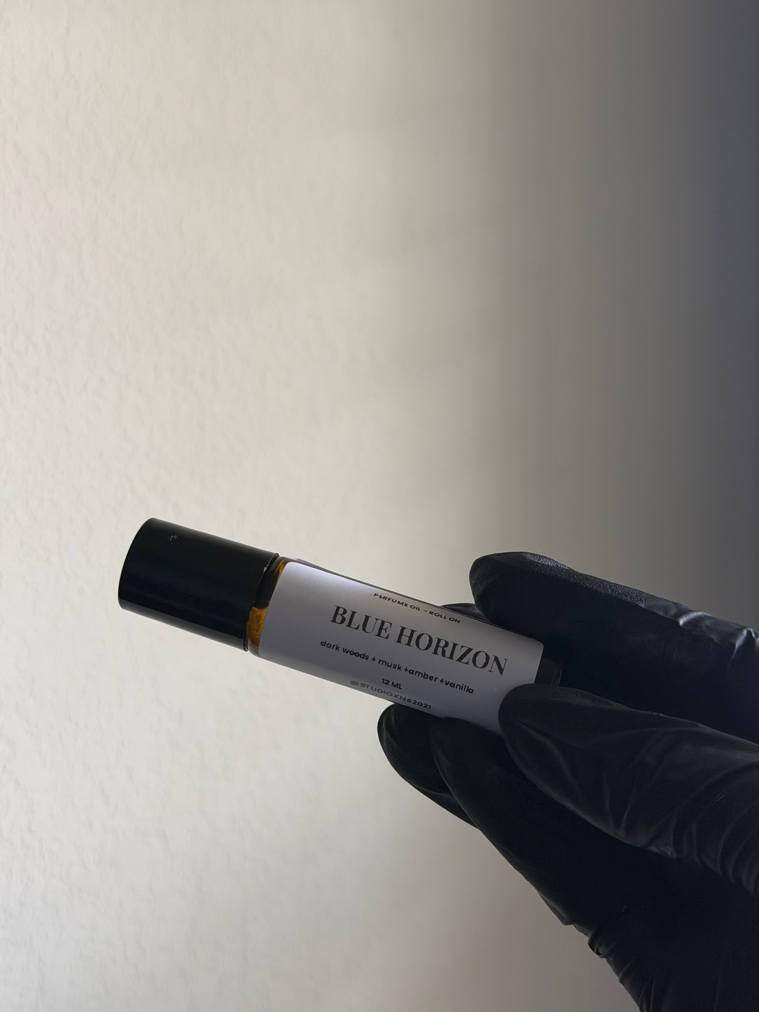 BLUE HORIZON PERFUME ROLL OIL -ON