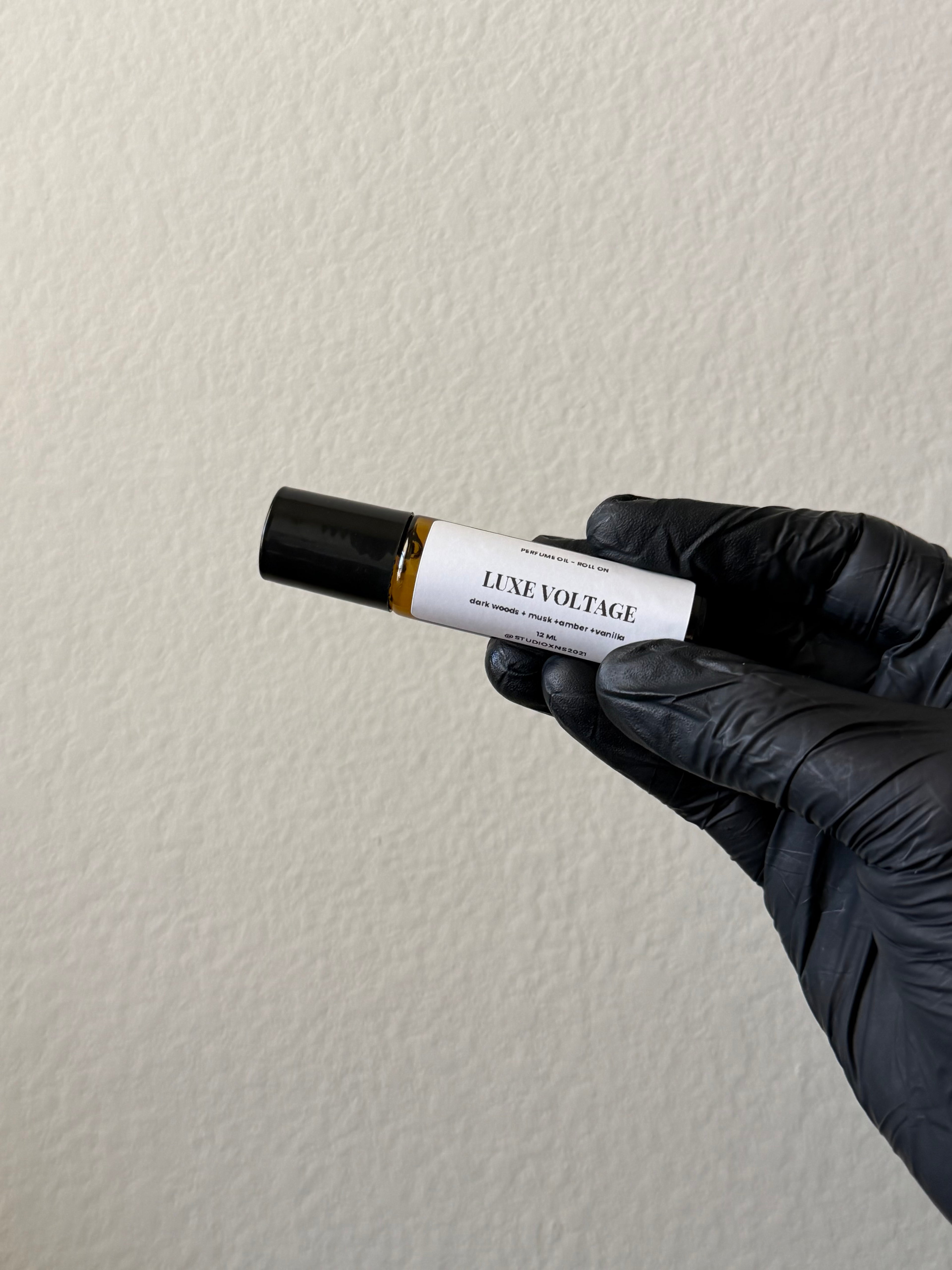 LUXE VOLTAGE PERFUME OIL ROLL -ON