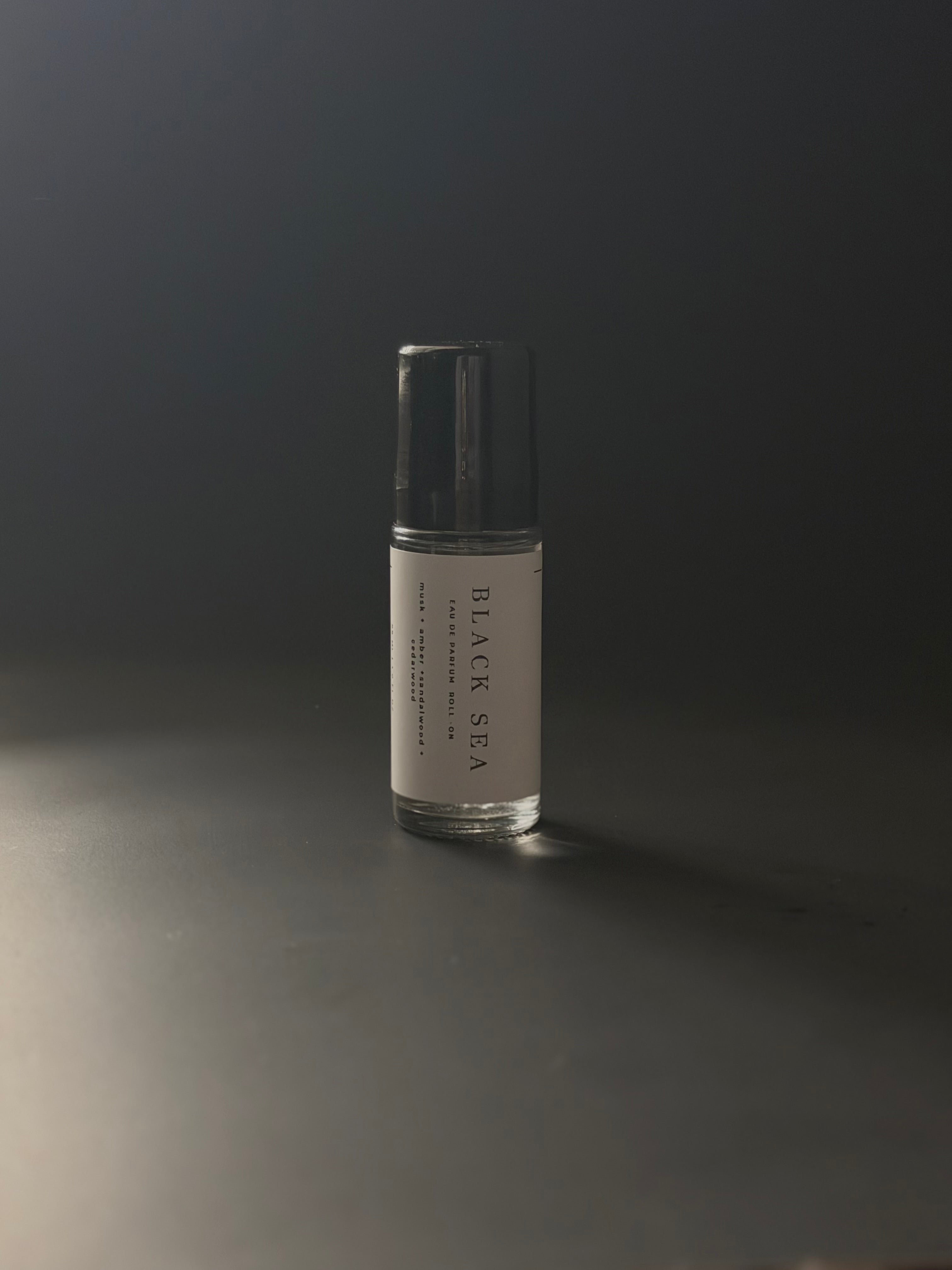BLACK SEA EAU DE PARFUM ROLL -ON