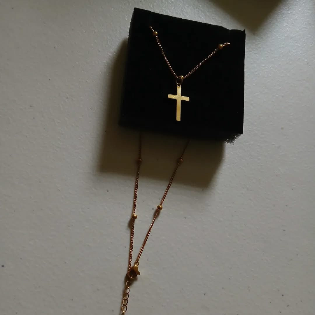CROSS NECKLACE