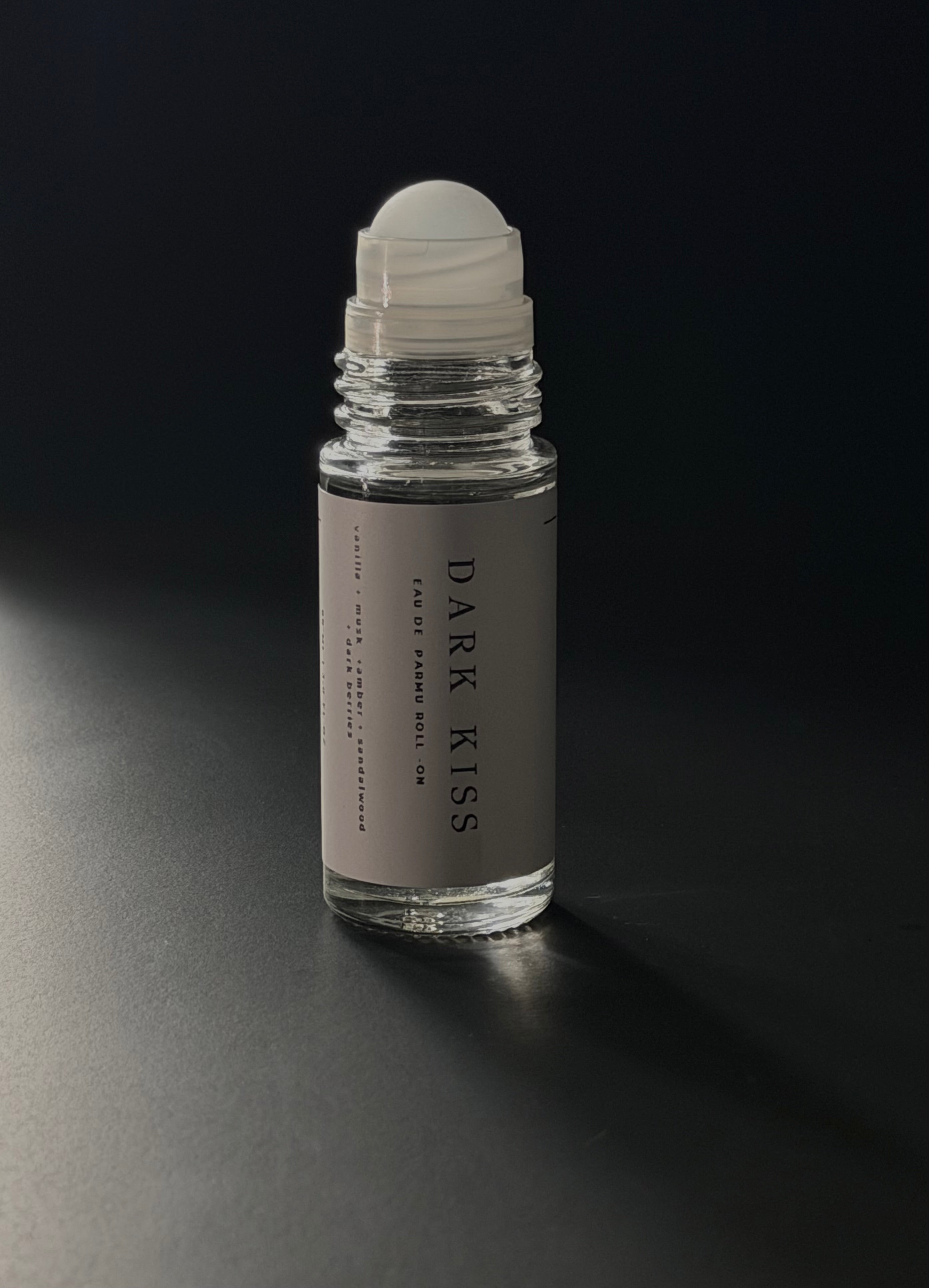 DARK KISS EAU DE PARFUM ROLL - ON