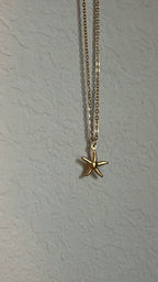 GOLDEN SEA STAR NECKLACE
