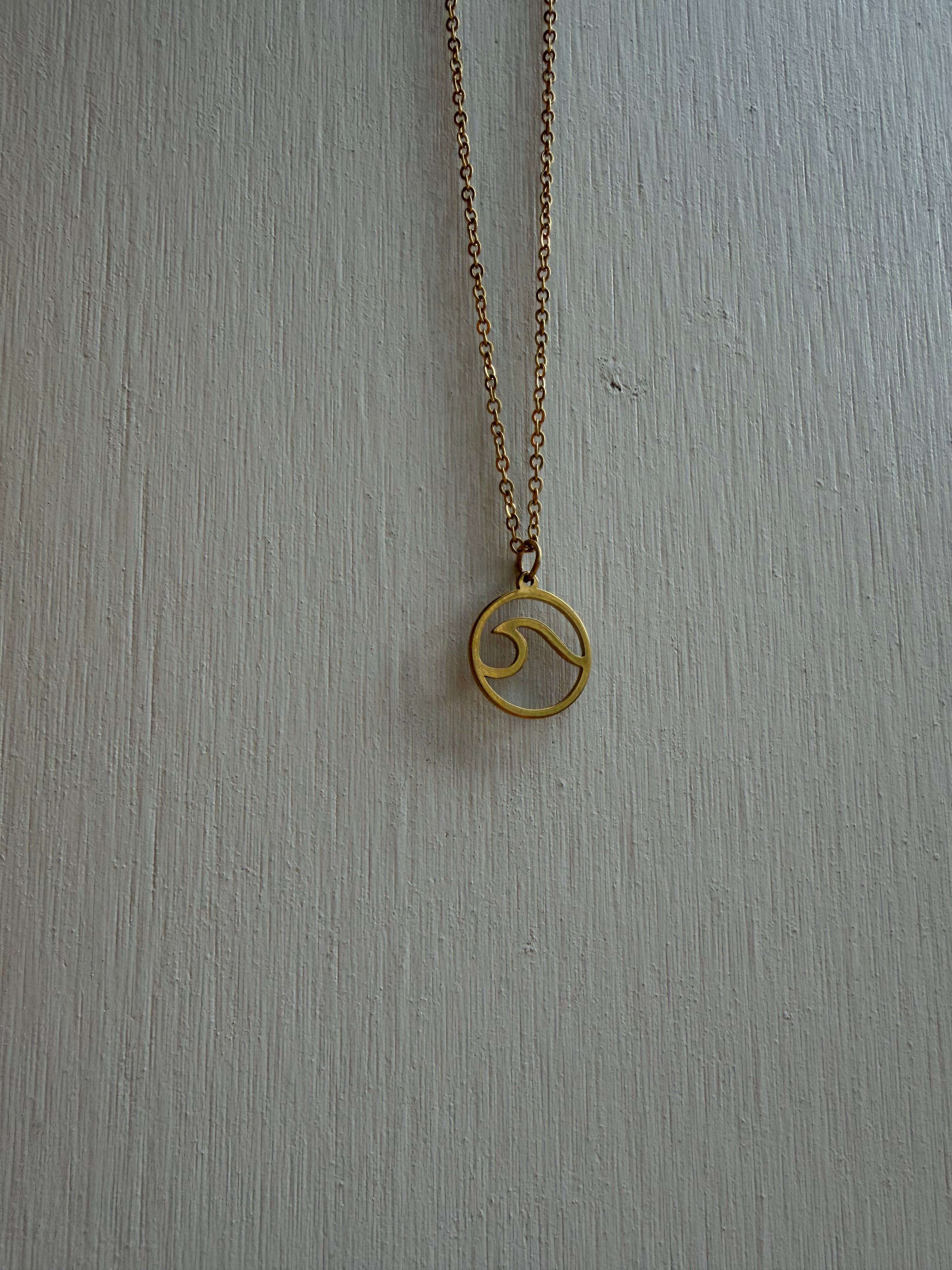OCEAN WAVE NECKLACE