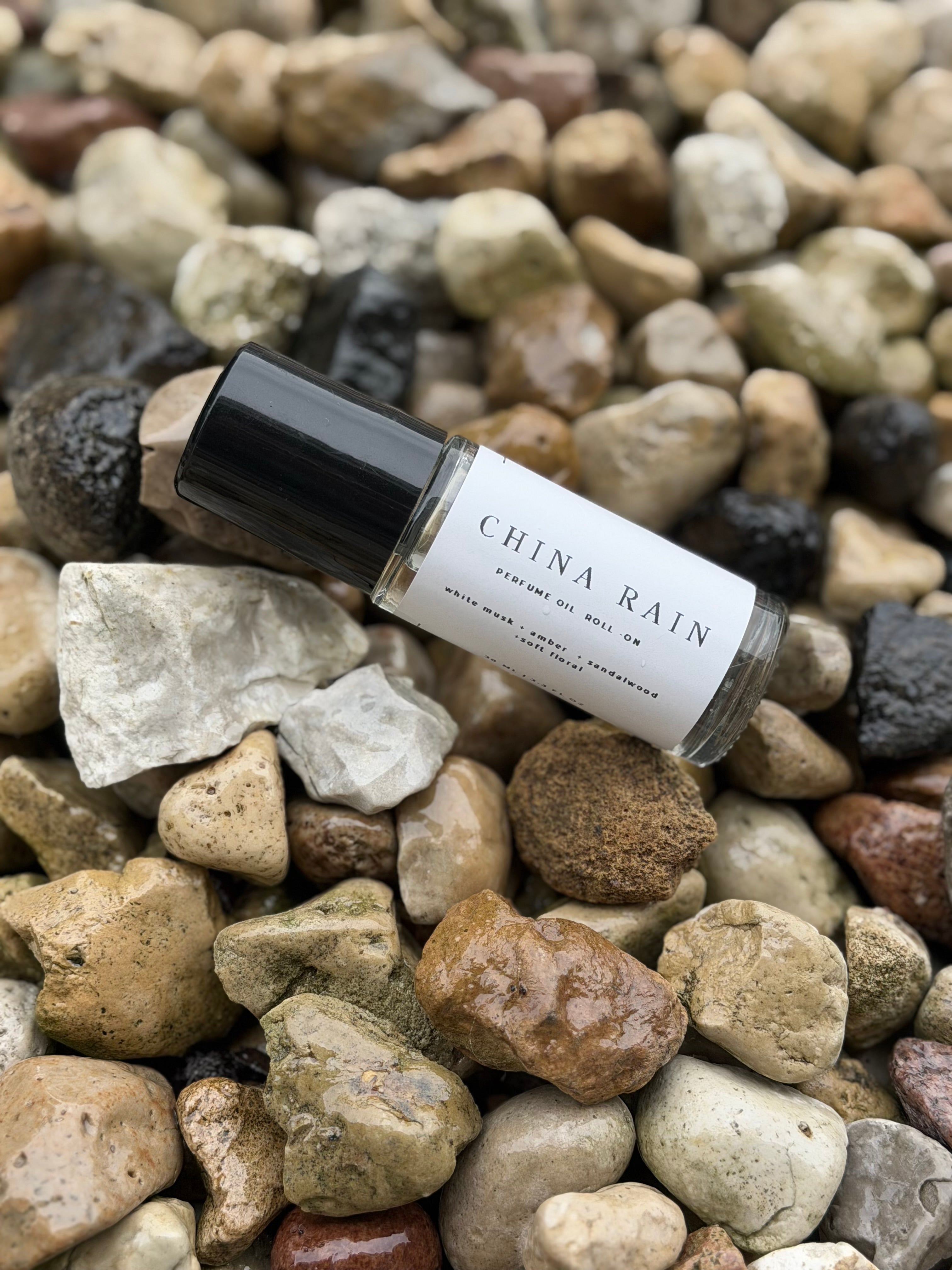 CHINA RAIN PERFUME OIL ROLL- ON