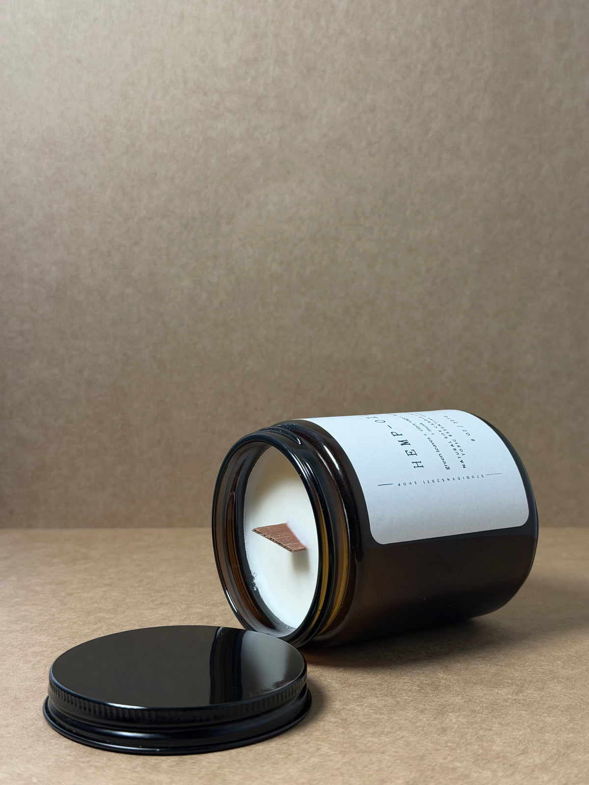 BLACK AMBER SOY WAX CANDLE