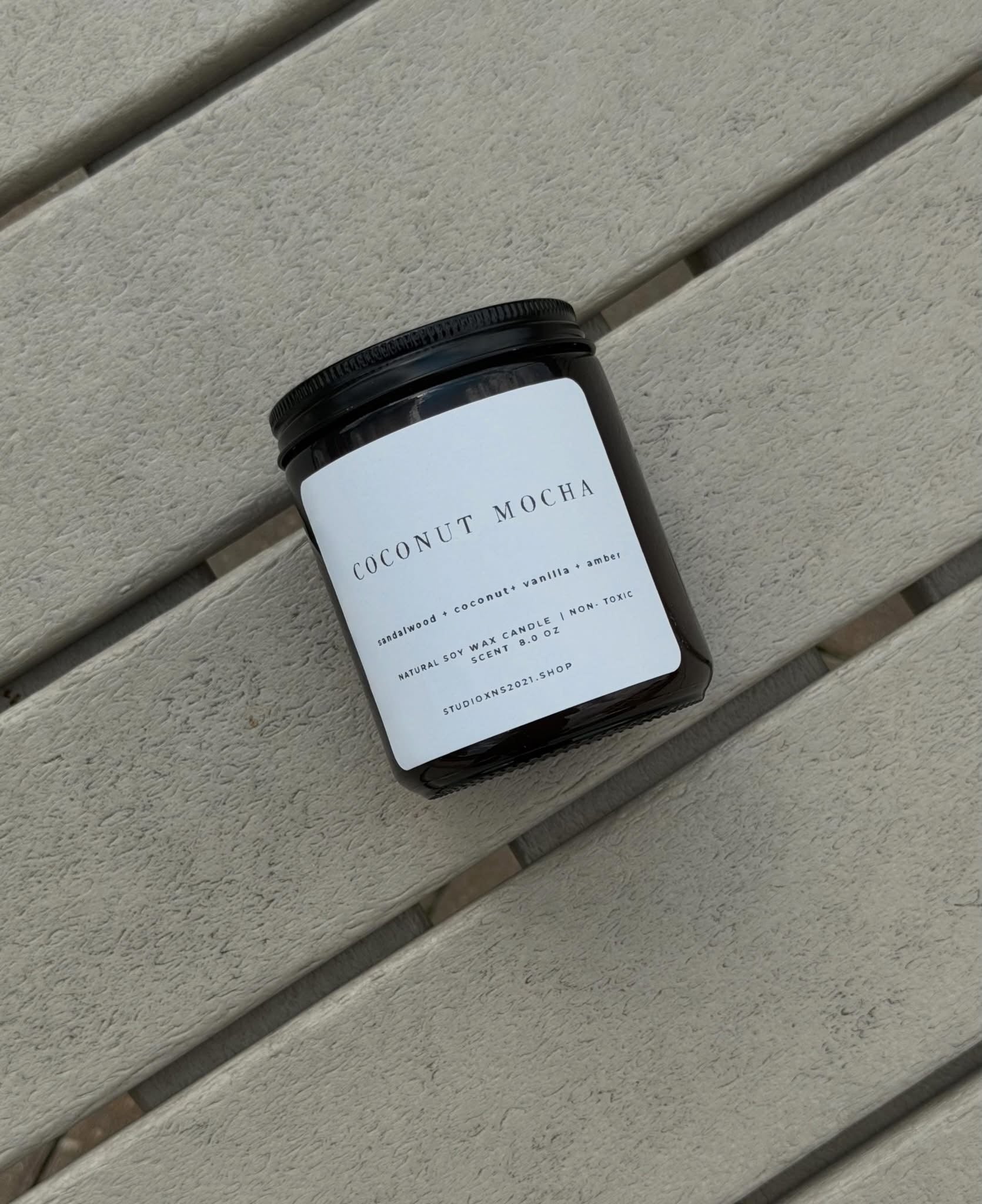 COCONUT WOODS SOY WAX CANDLE
