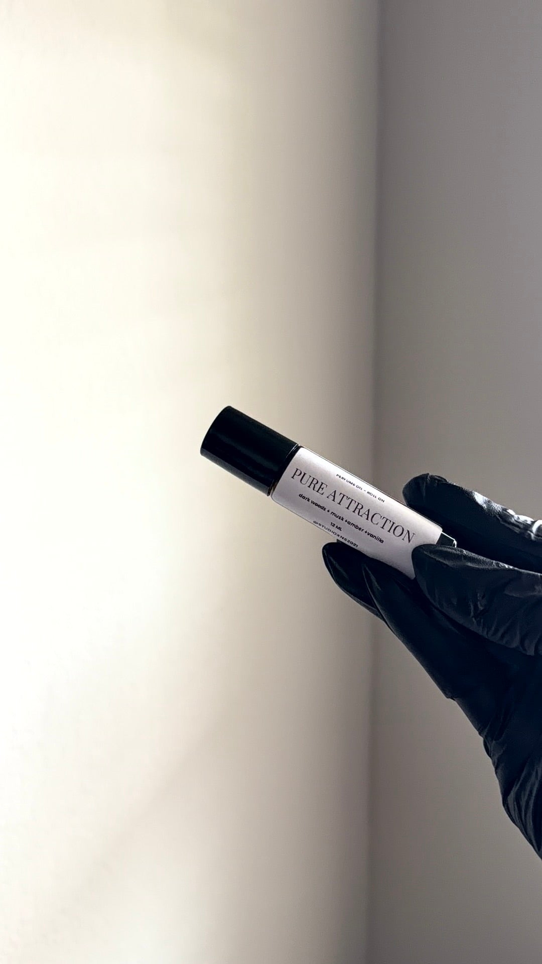PURE ATTRACTION PERFUME OIL ROLL- ON
