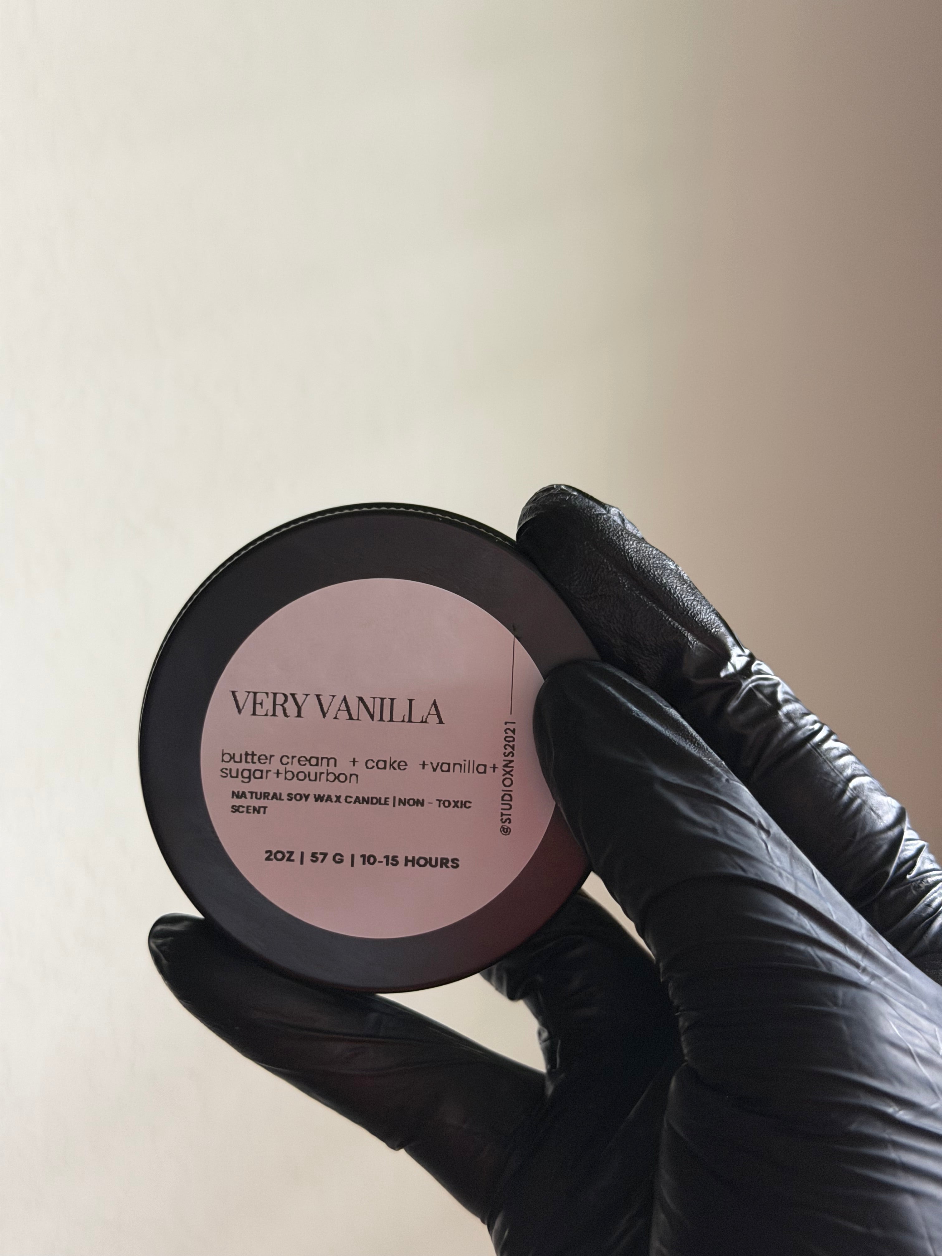 VERY VANILLA TRAVEL TIN CANDLE