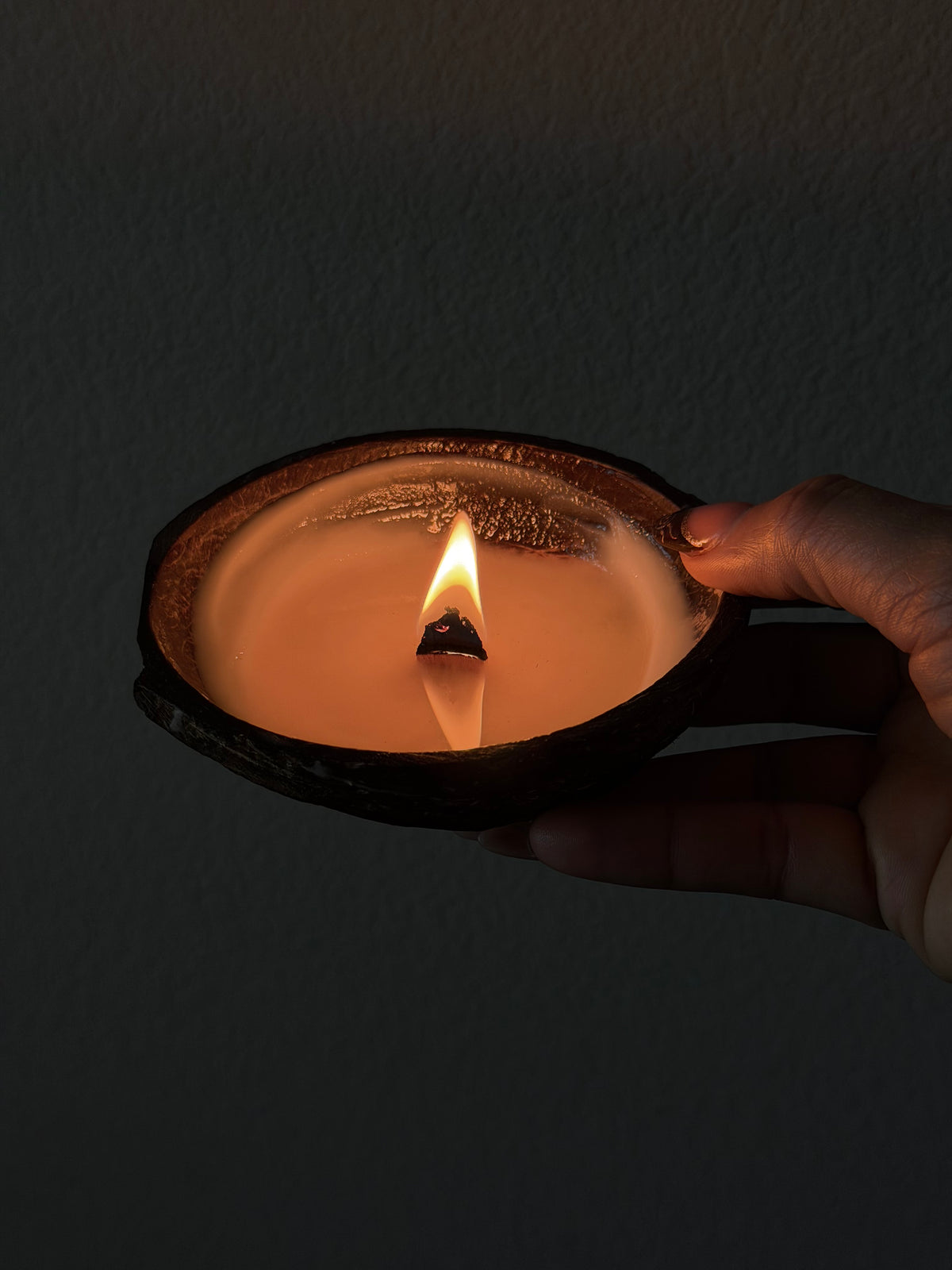 SACRED WOODS COCONUT SHELL CANDLE