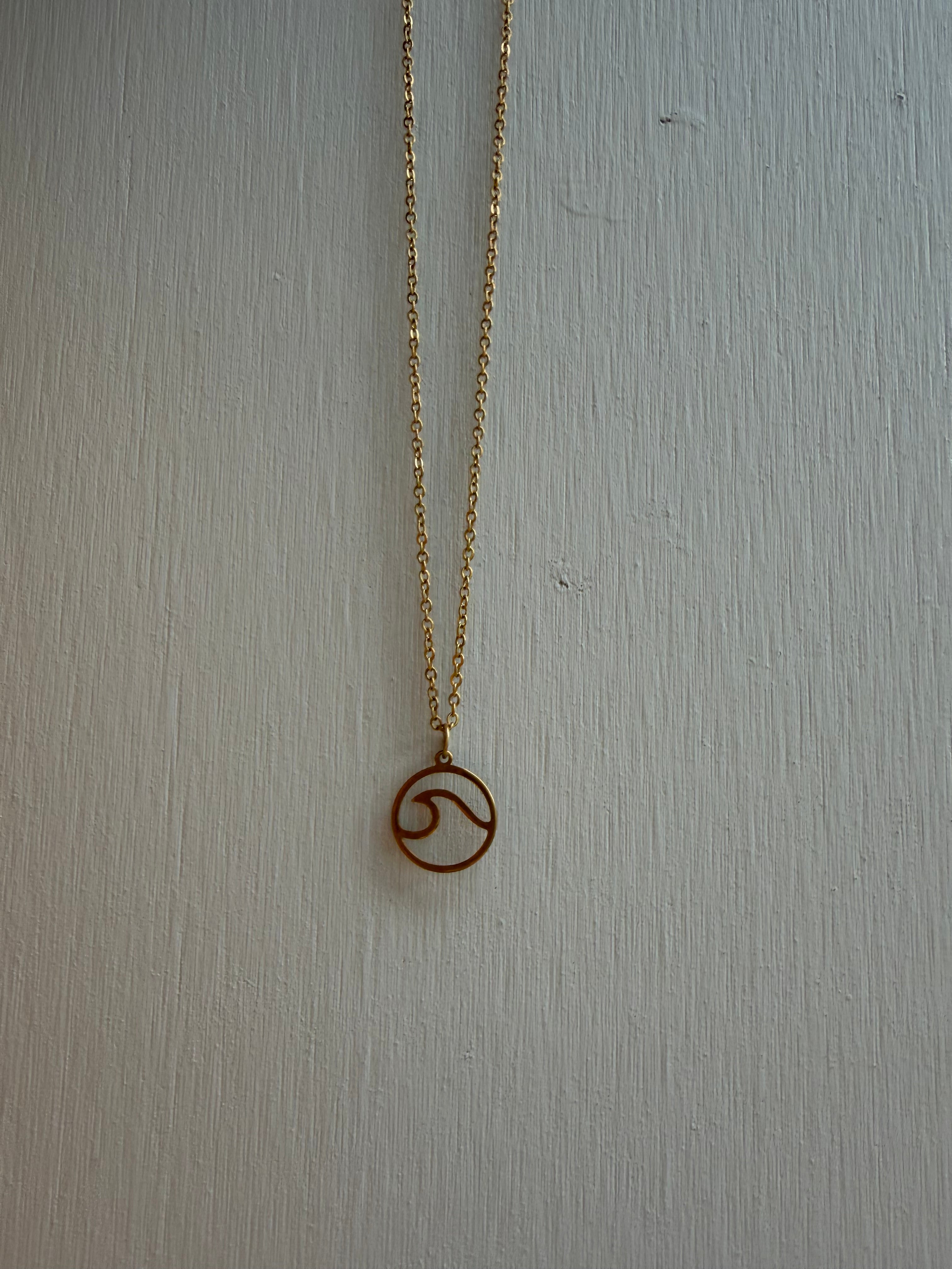 OCEAN WAVE NECKLACE