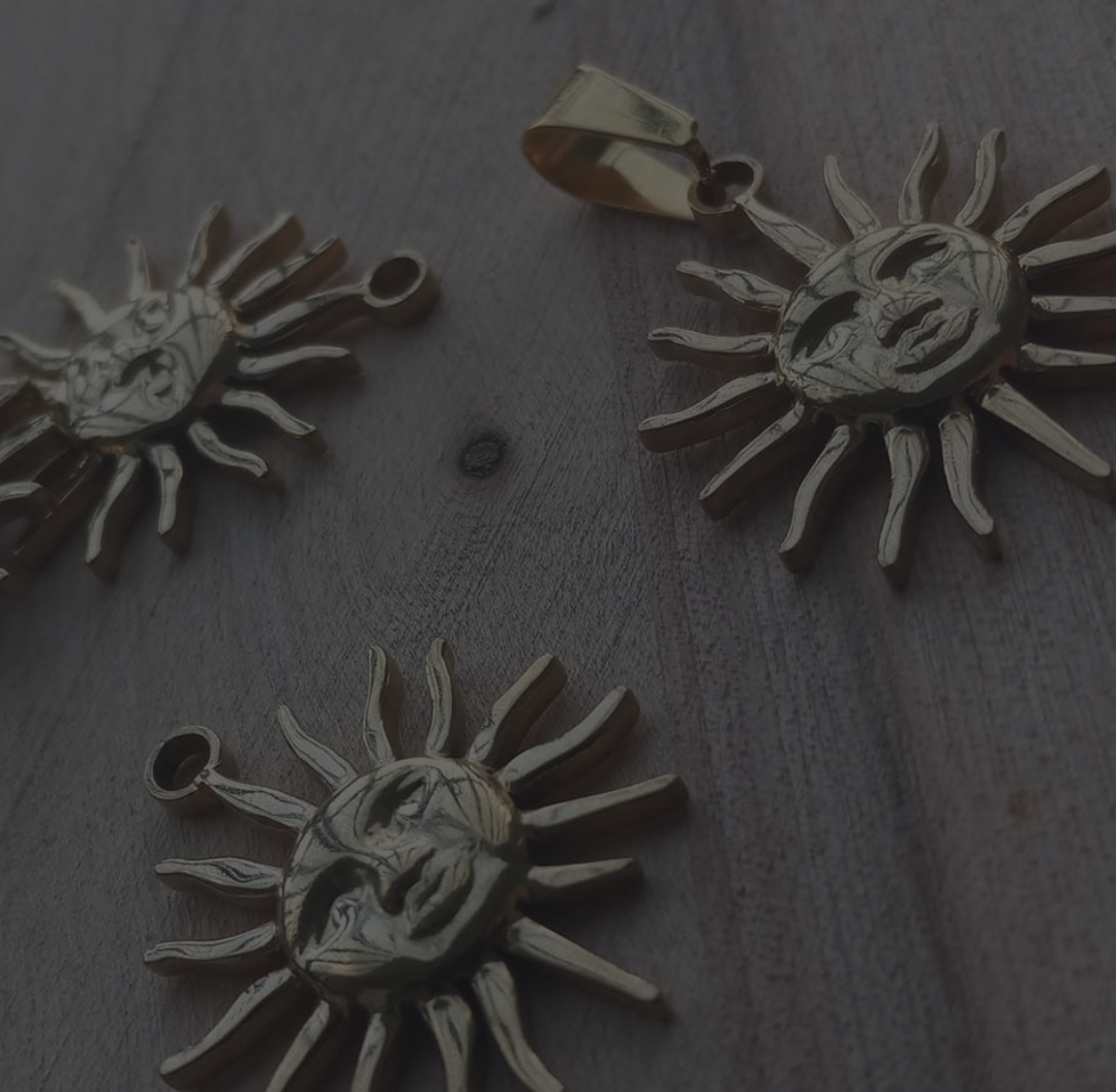 SUN VIBE CHARM