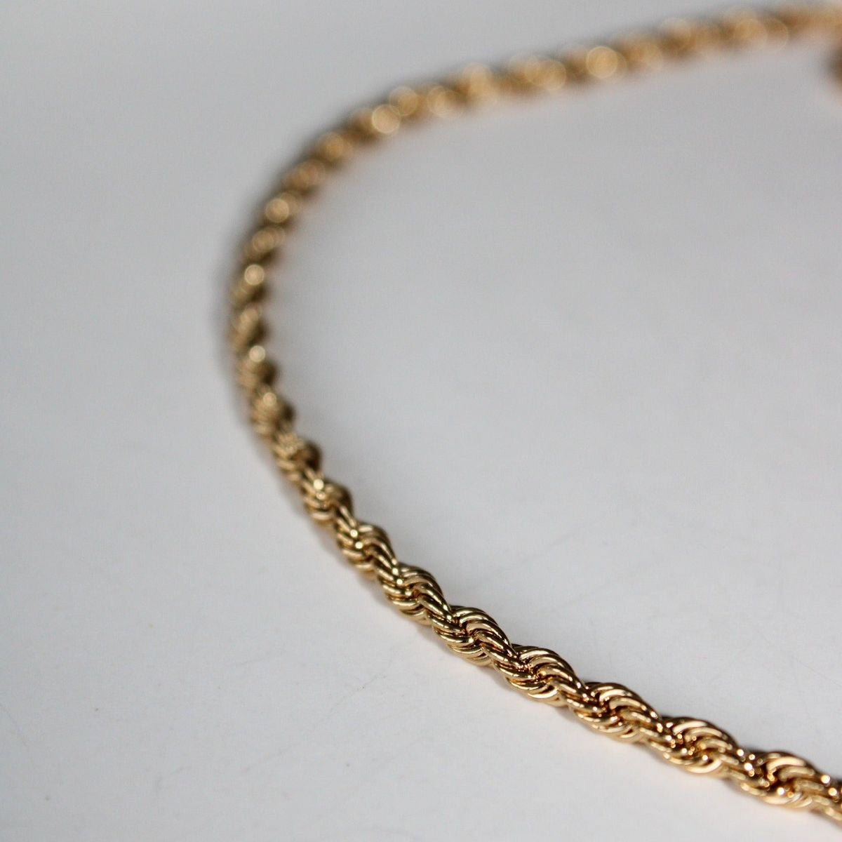TWISTED ROPE CHAIN BRACELET