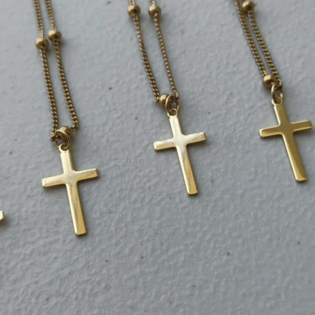 CROSS NECKLACE