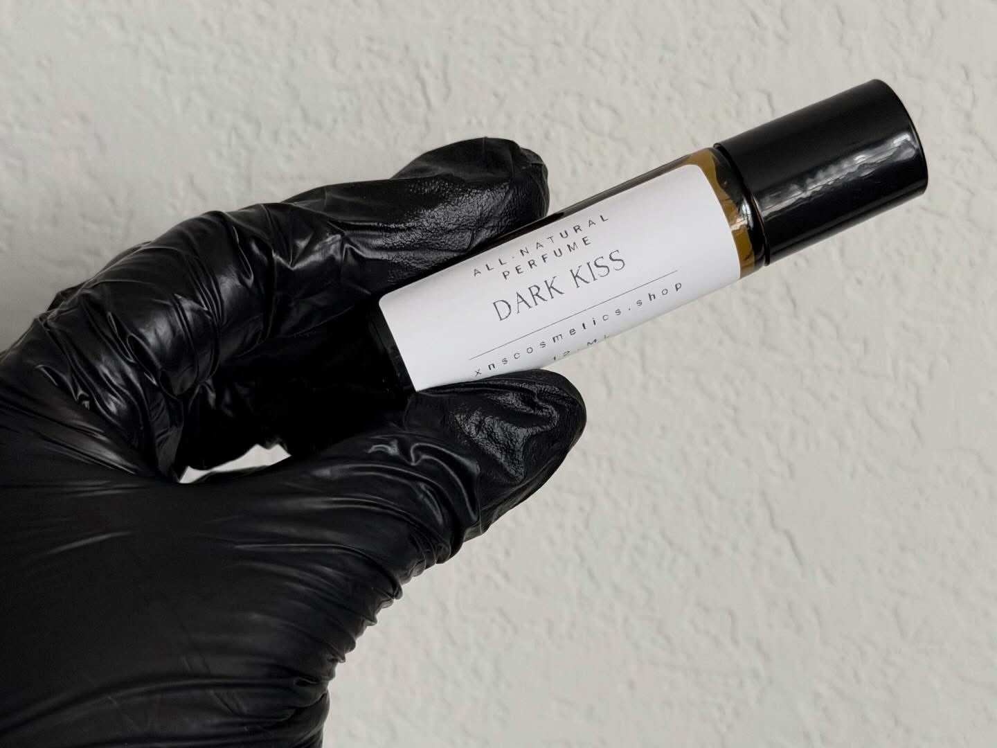 DARK KISS PERFUME OIL ROLL - ON